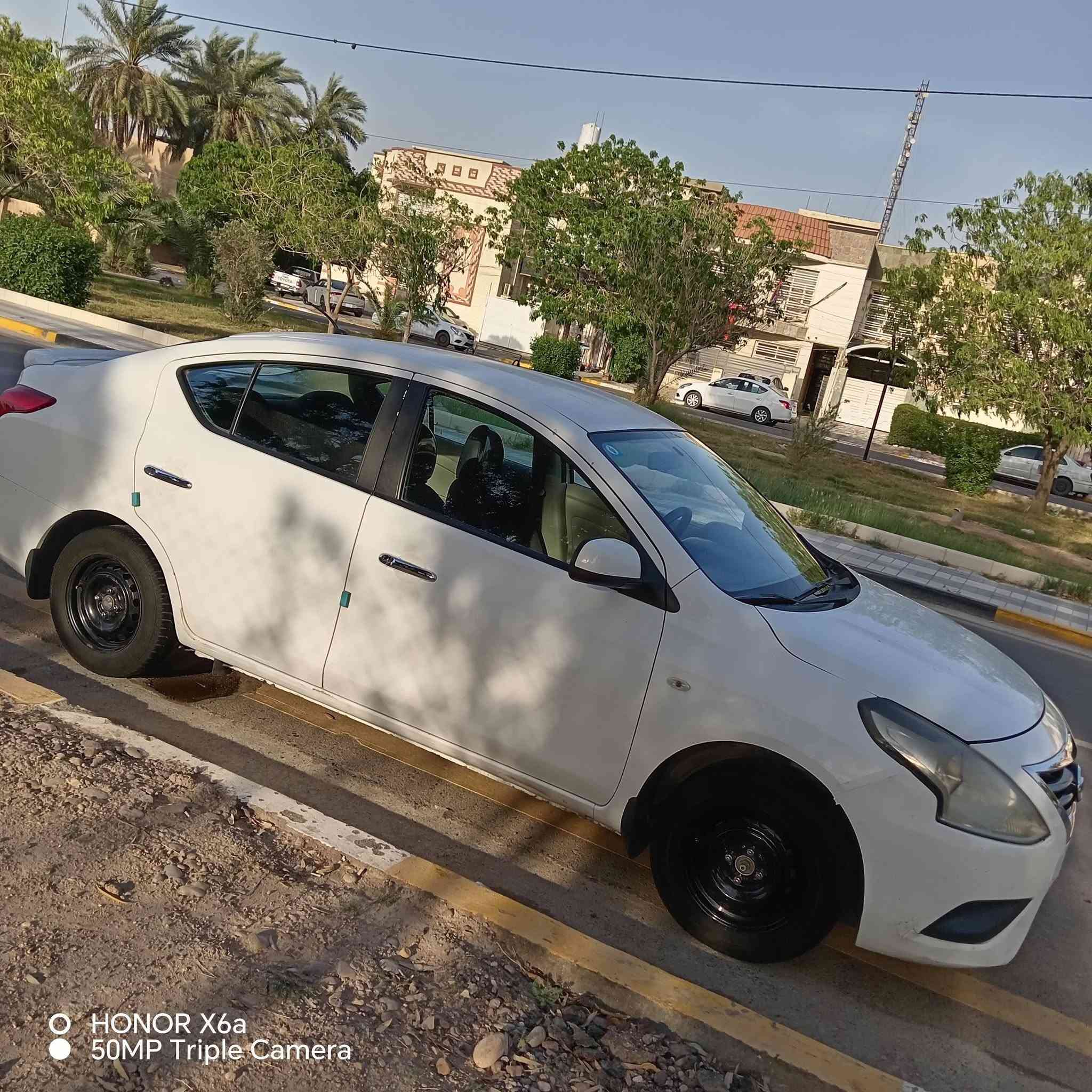 نيسان سني موديل ٢٠ السياره بيها بارد جاملغ امامي عكس السايق نبدل براكيت وطاسه بدون دواخل  وبيها الجاملغ الخلف السايق من الصندوق هم بارد مابيها لاصبغ. لاتبديل السيارة مكينتها تيدا  خليجي ام البليته الزركه صدر جديد زوج تايرات أدامه كامله السعر ٨٥ وبيها مجال للاستفسار واتساب ***********
