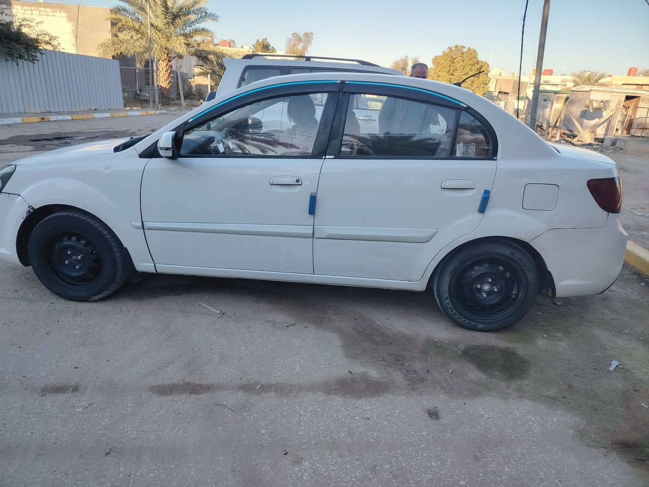 السلام عليكم كيا ريو 2012 الشكل القديم جاملغ الامامي مصلح بارد فقط باقي السياره نضيف محرك 1600 سياره نضيفه ومرتبه مكفوله من الصبغ السعر 70 ورقه وبيها مجال *********** واتساب ***********
