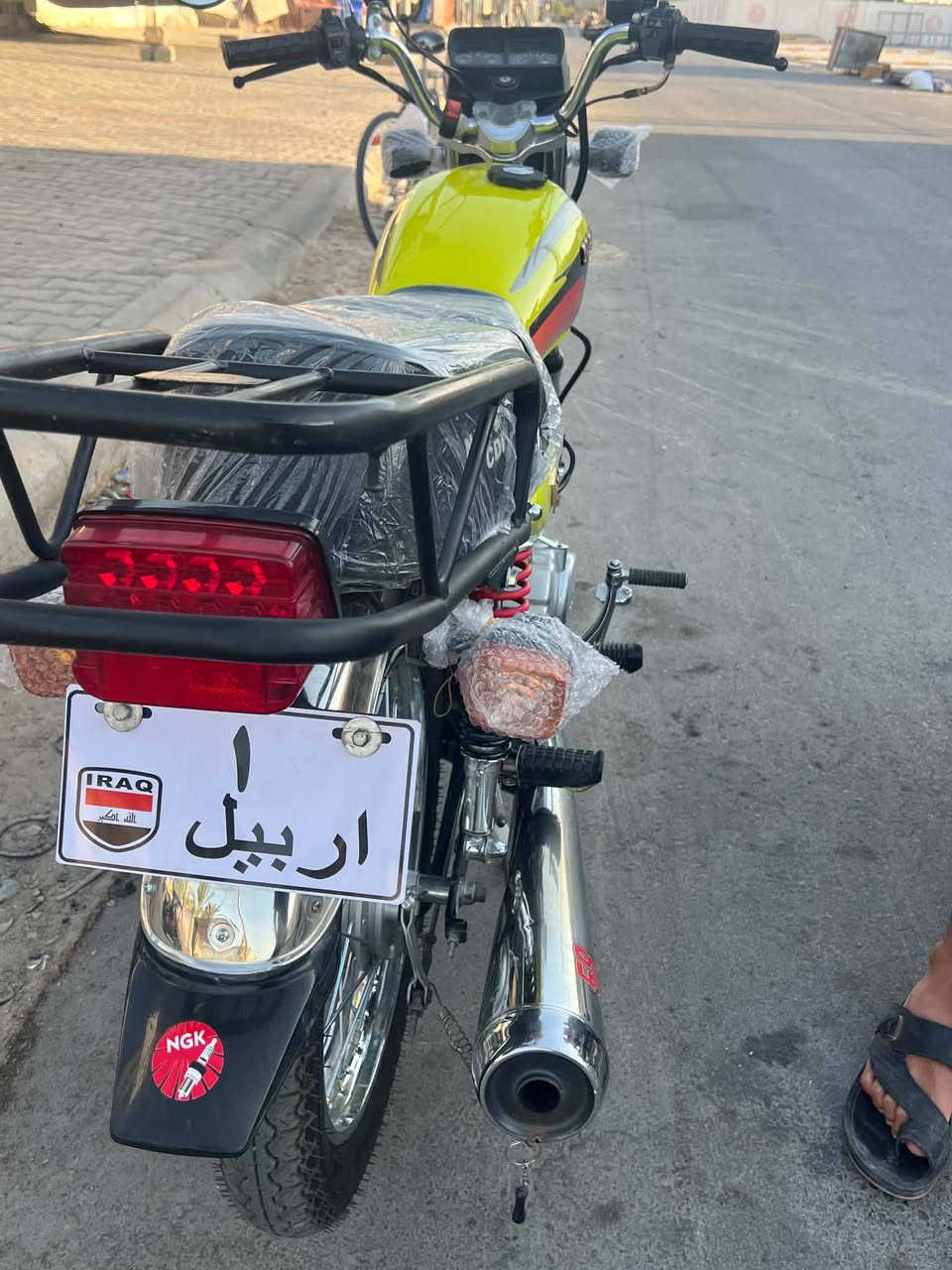 السلام عليكم
دراجه 2023 لبيع كفاله عامه 
سعر واحد 400بيهه مجال قليل 
هاتف ***********
