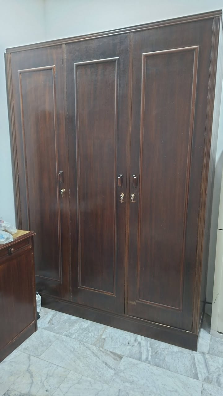 غرف نوم عدد ٢ صاج مستعملات للبيع
***********
