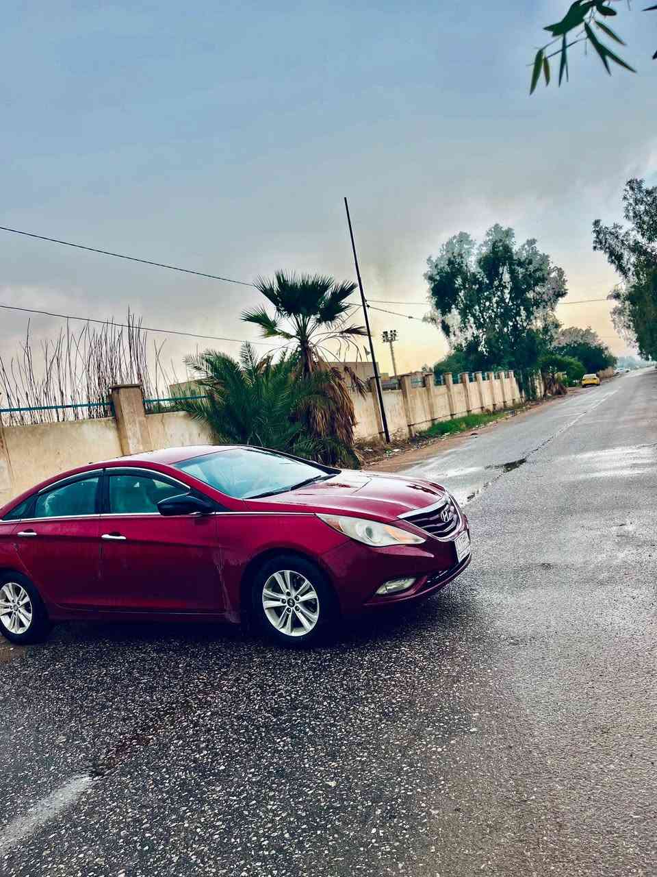 السلام عليكم 
سوناتا للبيع 2013 وارد امريكي حادثها بنيد فقط وبل عراق طخه بل جاملغ الخلفي جهة الصدر ومصلح نفسه والباقي كفاله شاشه وكامره وتحكمات ستيرن ونضام ECO تبريد ثلج كير محرك مكفولات دواخل نضيفه كلش السياره ماشيه 180 ميل السعر 100 وبيها مجال الرقم *********** المكان بابل
