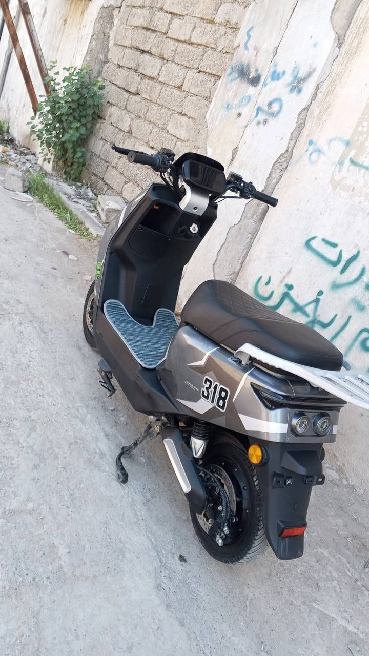 318 فول نضافه 
سته بطاريات وشرط الفحص 
ملفو 2000
 كلشي شغال ليت اشير نضام بك دبل خلط 
بي سويج ثنين وبصمه ثنين 
سعر 600وبي مجال قليل مو شراي لاتتصل ولاتعبني ولاتعبك 
***********
