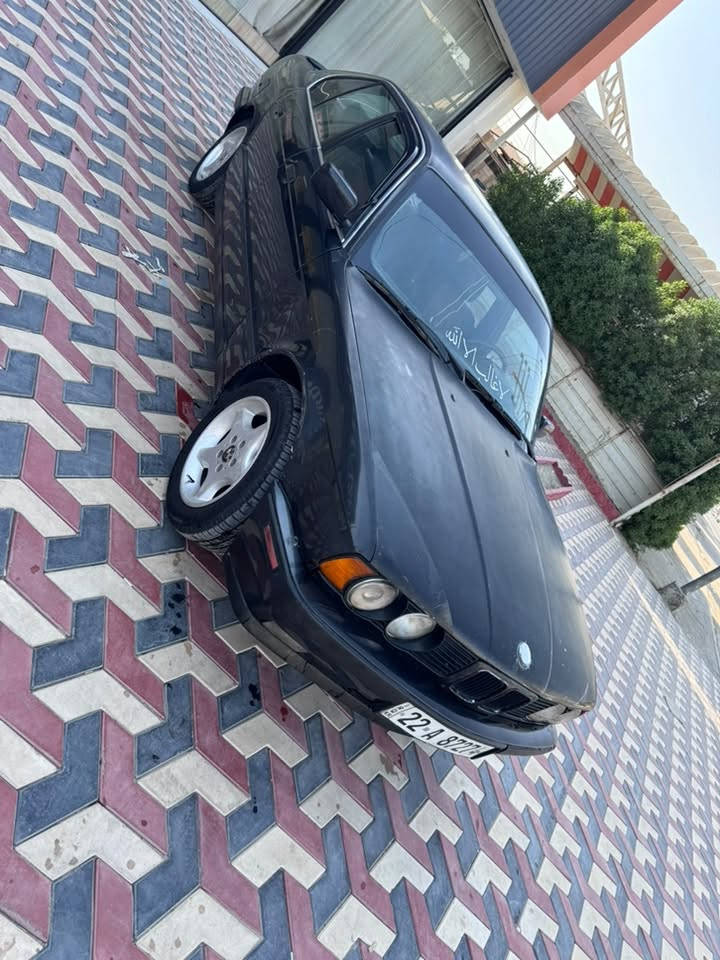السلام عليكم 525 موديل 91 مسكر عدل كير ومكينه شرط جدد حداديه 80 بالميه السياره عضمته كلش حلوه بيه جراد بسيط رقم اربيل دولي تريد مداور تريد وكاله مالكه بغداد السعر 48وبيه مجال كلش بسيط
عنوان السياره النجف ***********
