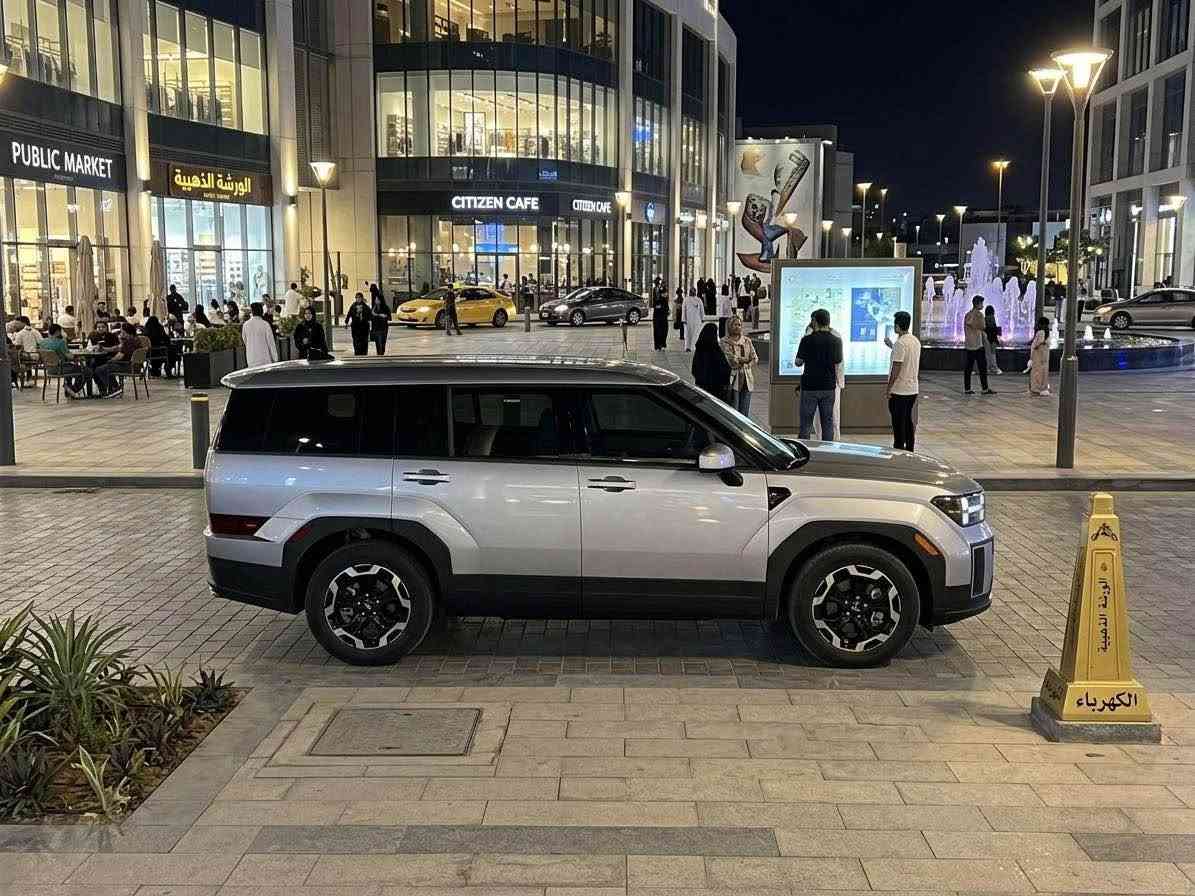 سنتافي 2025 سلفر أخت ال مكفول بدون ايرباك استيراد جديد هستوها 2.5 سياره بالكارتون 7 راكب الدواخل مكفول سياره كارتون ماشيه 12 فقط  مواصفات حلوه مرقم شهداء ذي قار سعرها ب225 بيها مجال للاستفسار *********** 
ناصريه حي اور قرب المدرسه الايرانيه  صور الحادث ورقم الشاصي مرفق بالصور ناصرية, ذي قار

نص مكتوب في الصور:
- BIDCARS
- 15 / 22 9:34 1:1 BIDCARS