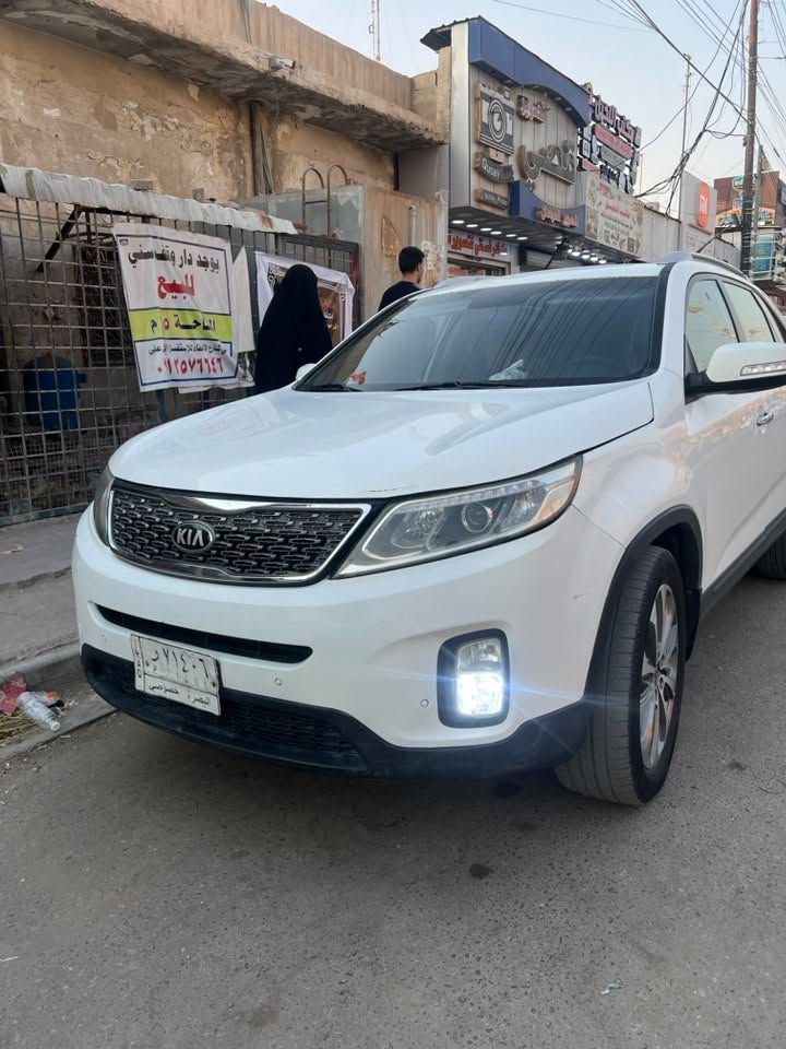 سورنتو 14 محرك 4سلندر 
محرك وكير كفاله 3قطع بارد وشبر بلباب صبغ لغرض جماليه لأغير حداديه جديد ومنضومه راديتر وتبريد جديد
***********
