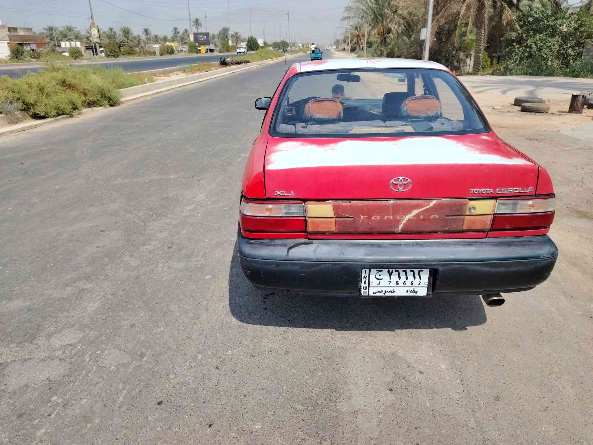 من رخصة الادمن للبيع كورلا موديل ٩٣ بغداد يسرى بلادي مكينه جديده كيير عادي ٥ نمر سنويه مجدده السياره بلادي من كل النواحي سياره مال بيت كلها شغاله بس التبريد القاعده مال الكمبريسر مكسوره دشبول بعده جديد السياره بدون حادث للاتصال ***********
