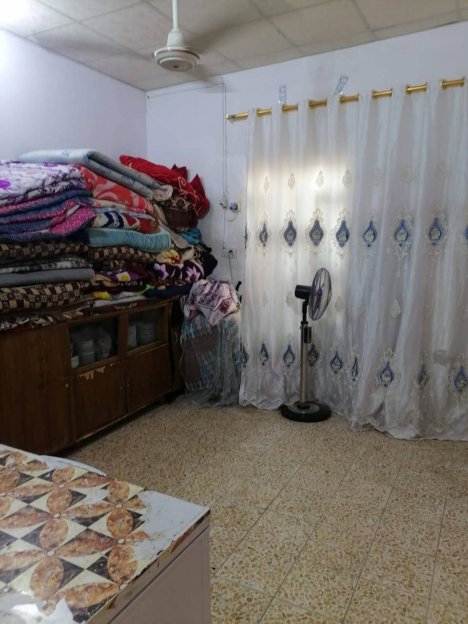 بيت للبيع شارع السفير الرابع قريب شارع 20 البيت بلوك اساس كونكريت والسقف كونكريد البيت مساحه البيت 130 متر. الجهه اليسرى تفاصيل البيت داخل الفيديو والصور
سعر البيت 47 

‏‪***********‬‏

‏‪***********‬‏
بيت للبيع شارع السفير الرابع قريب شارع 20 البيت بلوك اساس كونكريت والسقف كونكريد البيت مساحه البيت 130 متر. الجهه اليسرى تفاصيل البيت داخل الفيديو والصور
