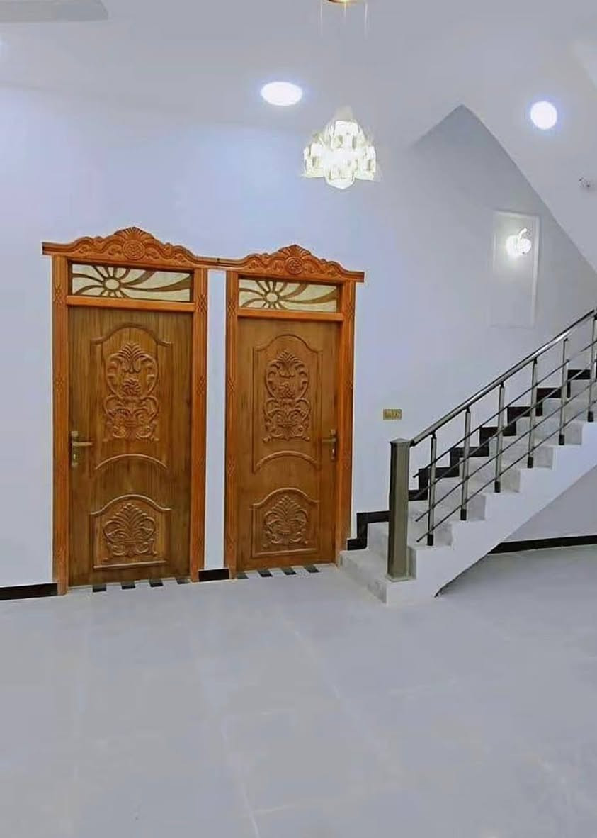 سعد الله🧿 
 اوقاتكم 🌹 
بكل خير
🏠 بيت للبيع البصره
 ابو الخصيب 
بمساحه 150 متر 
عرض 🛣️ 
الشارع 13 متر 
 شارع كو، ت، ثواني
 قريب على صيدليه ➕ كويت ثواني
🏠  البيت يتكون غرفتين
 وصاله واستقبال ومطبخ حمامات داخليه وخارجيه 
 نوع العقار 
طاب وزراعي سند 25 
سعر البيت 88 مليون  
وبي مجال قابل للتفاوض رقم الهاتف ***********
