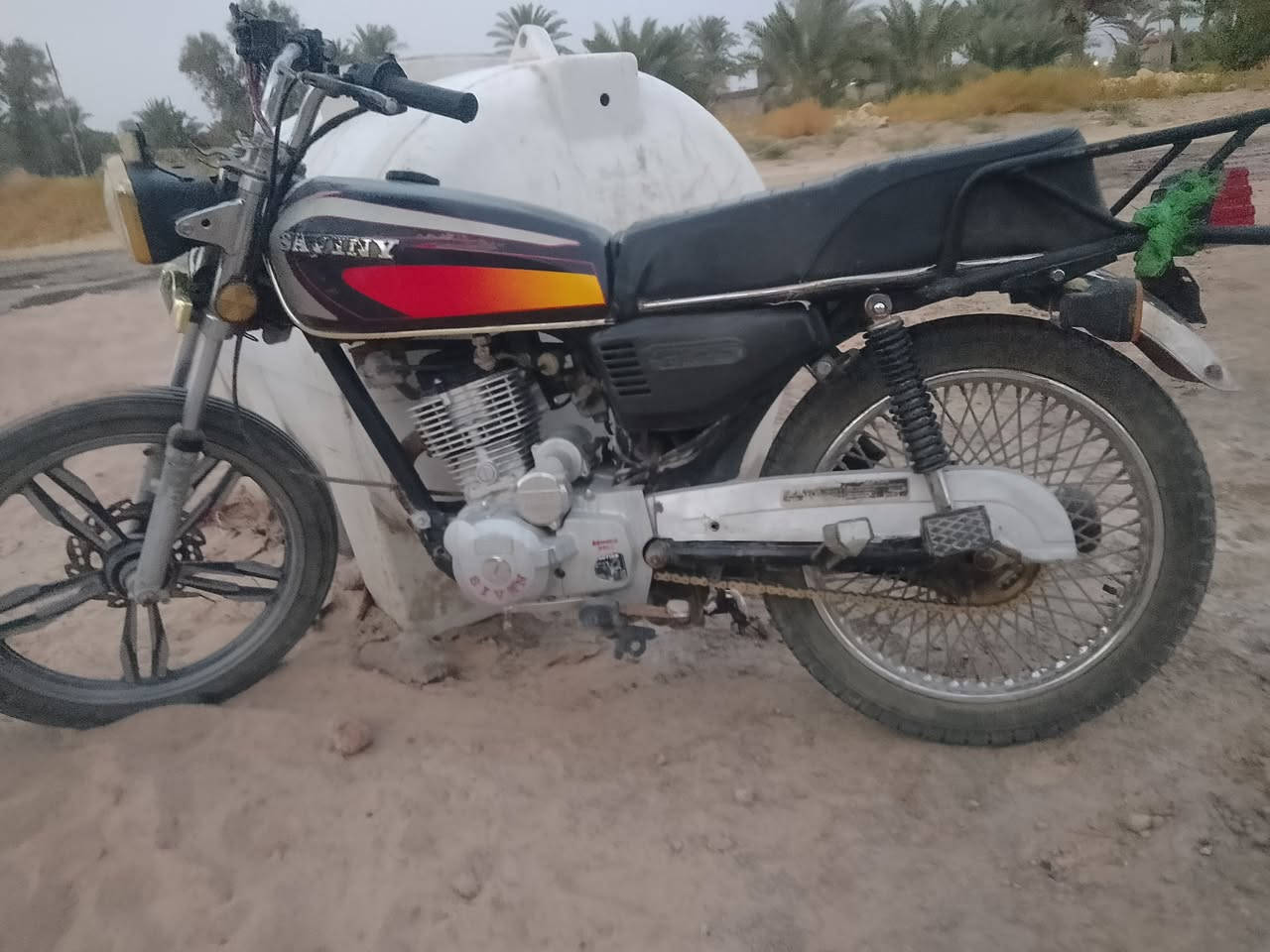 دراجه البيع اوراق اصولي موديل 21مكينه شرط مامفتوحه. بيع او مراوس بارشه اوراق سعر خاص  +تانكي ومدگر الون تفاحي/ البيع الشراي يتصل ***********والخاص هم مفتوح/مكان سماوه قضاء الهلال
