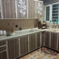 كونتر كبير • مكتبه • تلفزيون