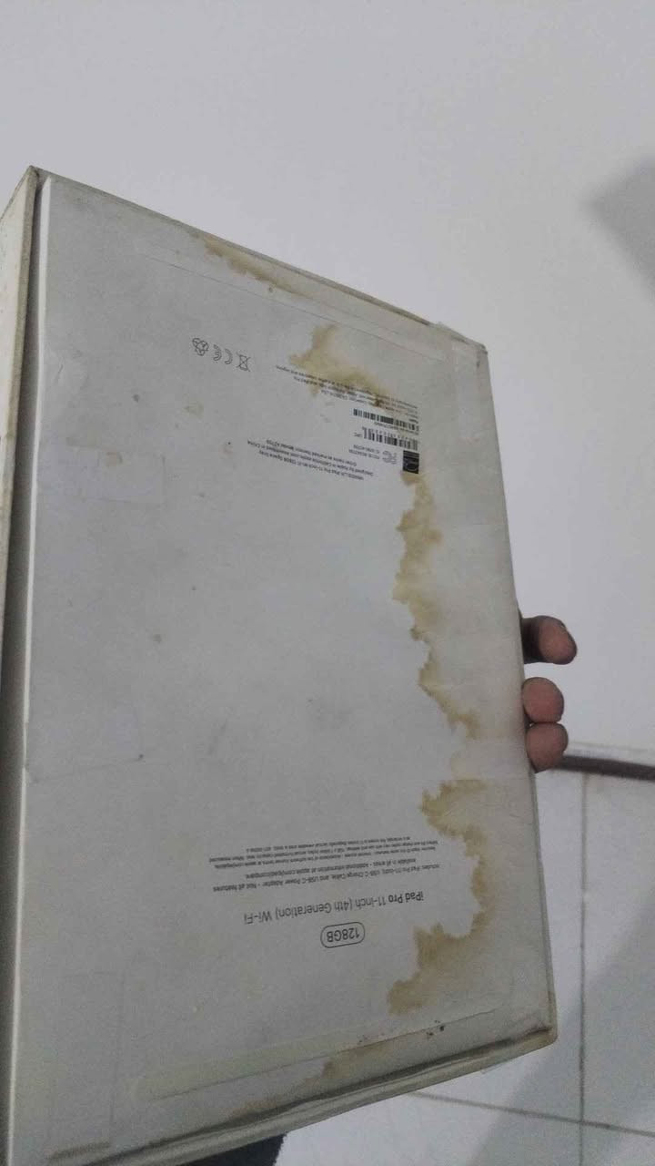 ايباد برو m2
بطارية: 89
ذاكرة: 128
نظافة: 100%
ملحقات: كامله 
شي مستبدل: لايوجد 
رقم تلفون :*********** 
بي واتساب
السعر 700 الف قفل 
توصيل موجود 
مكاني نجف ✅ النجف, العراق
