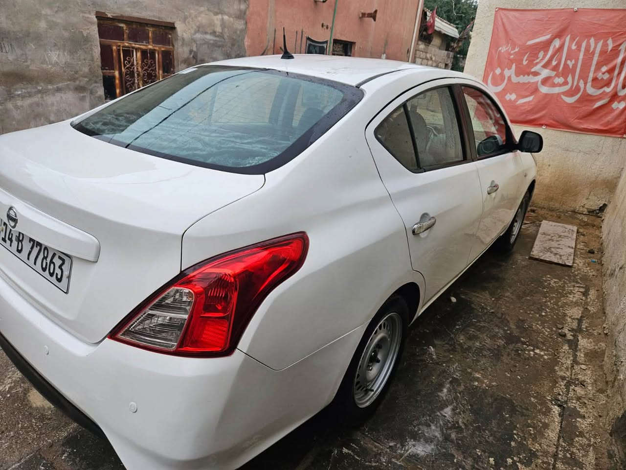 نيسان سني هندي مديل 23 رقم بصره باسم ابن عمتي. تحويل ثاني يوم
بالنسبة للسيارة مكينة كير حداده تبريد تايرات غرفه السياره نظيفه كفاله

ضرر السيارة 
ضربه بالصندوق مع مداكر خلفيه مع نص القمارة تصليح درجة اولئ مصبوغة جماليةعام السيارة شغل في دولة الكويت جاهزة من كلشي واحد على واحد حدادة تبريد تخم تاير اي نقص مابيها 
السعر / 95
رقم الهاتف / ***********
العنوآن / البصرة / الاصمعي

