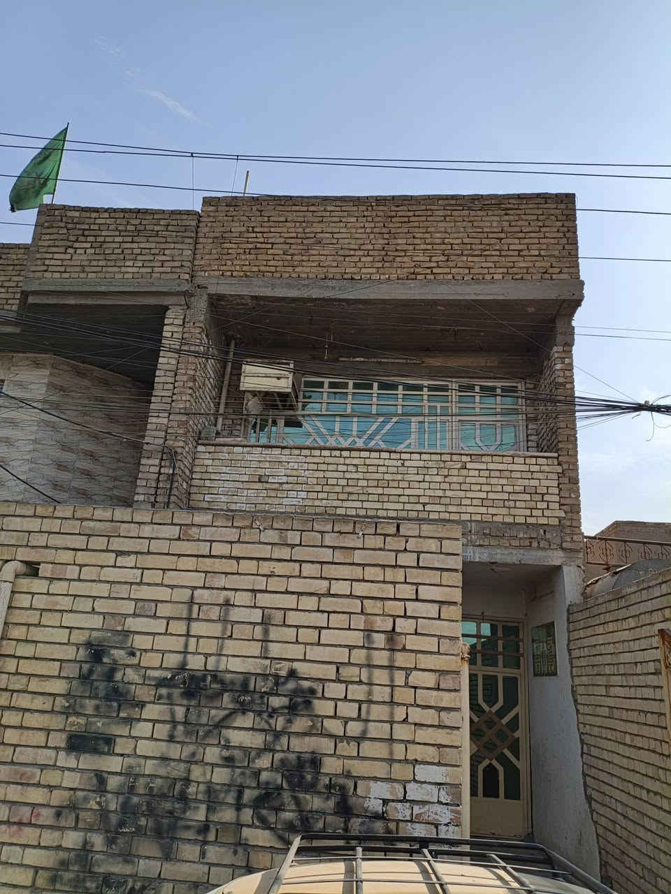 بيت للبيع العبيدي شهداء العابد عل سده قريب جدآ عل الشارع العام
للتواصل ***********

