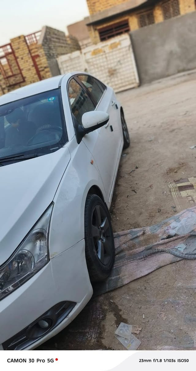 دايو لاستي كروز 2009 مكينه شديته قبل شهرين حداديه زينه تبريد مايشتغل دوس معمرات جدد بيه رشات صبغ بدون دواخل ابيع حزام مكاني بابل السعر 52 
***********
