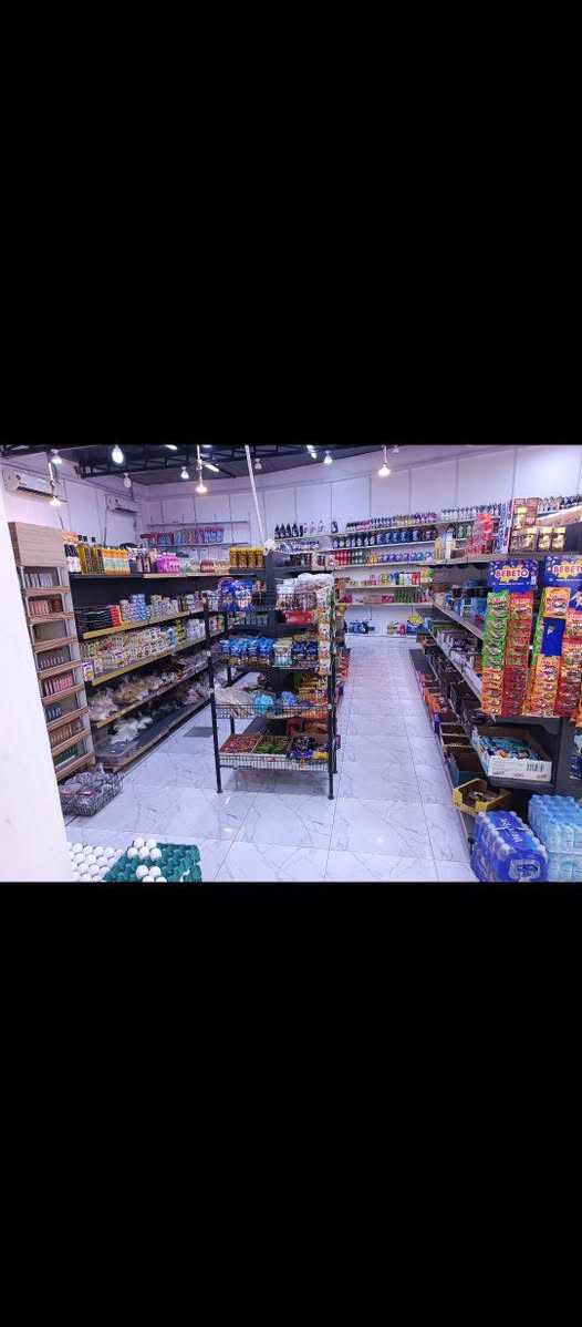 سلام عليكم 
ماركت للبيع بسبب عدم التفرغ 
ماركت جاهزة من كل النواحي  ماء نظام كاميرات سبالت عدد اربعة برادت نضام كاشير 
موقع الماركت الاربع شوارع قرب جامع محمد رسول الله 
للاستفسار/ ***********
