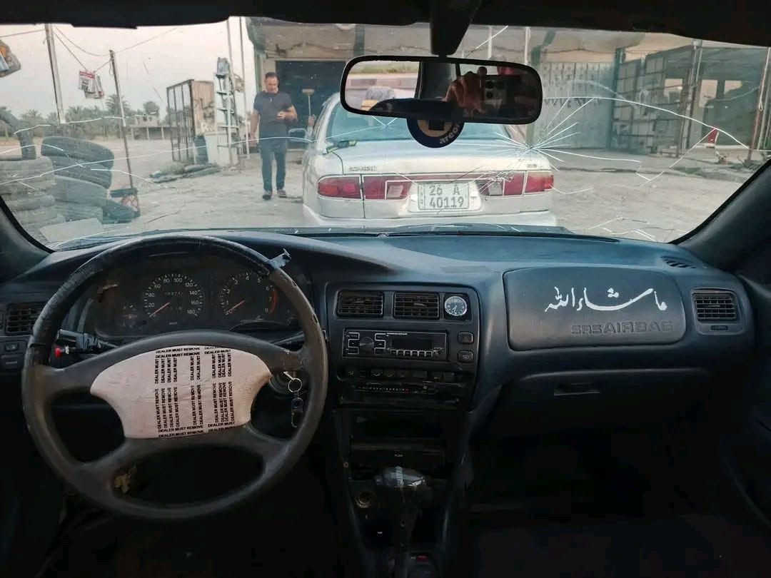 سلام عليكم ورحمه الله للبيع او مراوس حسب القناعة كورلا  رقم ديالى سنويه نافذة موديل ٩٣ سيارة كير محرك صدر دبلات وكهربائيات كلها شغالة مصبوغة عام بدون ظربة أو معجون مكان سيارة ديالى المقدادية السعر ٤٧ وبيه مجال  لاستفسار ***********
