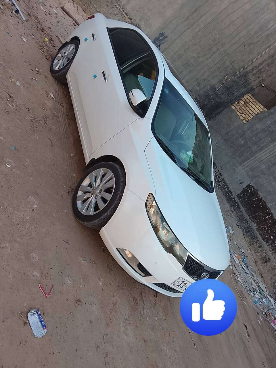 السلام عليكم كيا سيراتو ٢٠١٣ مكان بابل  حله  ورديه  السعر ١٠٥ وبيها مجال السيارة بيها بارد بصيط بلجاملغ السايق  الاستفسار الاتصال***********
