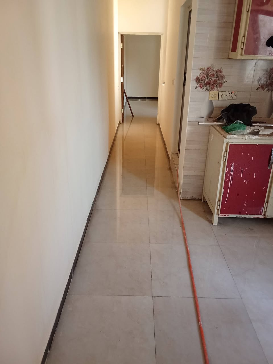 سلام عليكم عندي كادر يطلعلك صباغ ديكورات والجهات بيوت شقق هاذ رقمي *********** شغل درجه اولى وجور قليلاً الشكر ايلا صاحب الكروب

