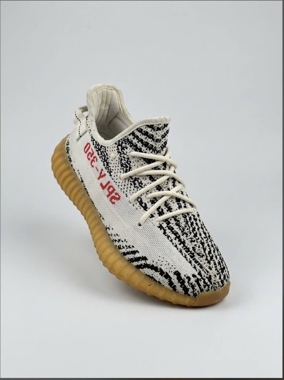 احذية YEEZY adidas  اورجنال  boost  جملةومفرد  للإستفسار ***********
