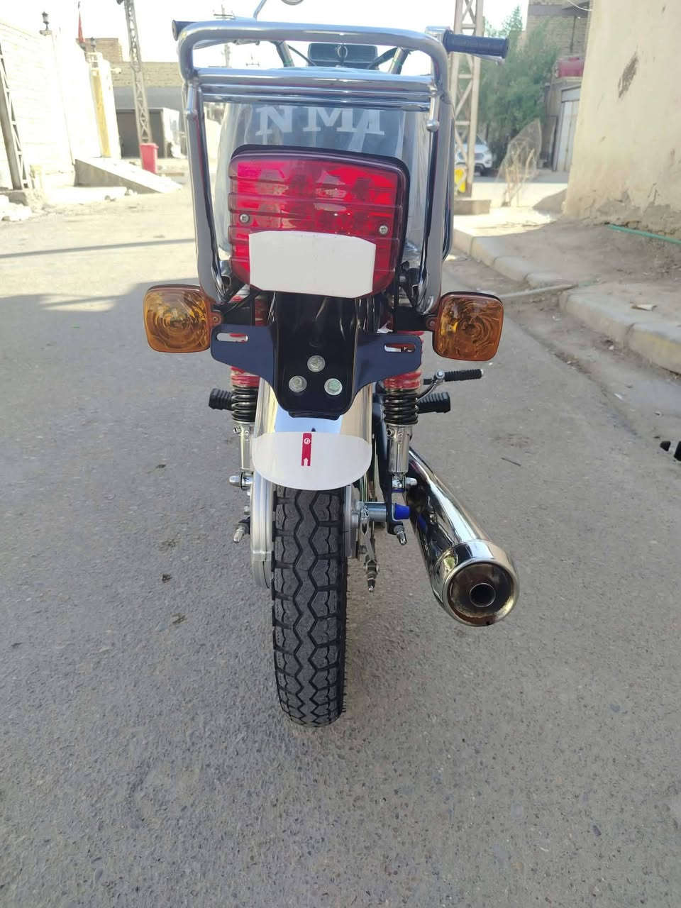سلام عليكم دراجه نامه  البيع مكفوله كفلاه عامه كله اصلي ما نقصه شي  بدون ***********(السعر 950)
