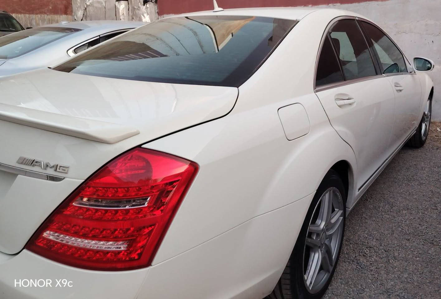 مارسیدز s350 2009 فول فول مواسافات 
تەنها 130 هەزار کیلۆمەتری حەقیقی ڕۆشتووە 
سپێری دانەبەزیوە کۆدارە 
چوار تایەی لۆک خراوەتە ژێری
  دەعامی بۆ داعامی بە شەرت 
لۆکە سەیارەکە ژێری لەدەر و ناوی جوانتر نەبو مەیبە
 بۆیاخو دەعمی نییە

سعر: لە کۆمێنت داوا بکە ڕاستەوخۆ بۆت دێت 📥

کارەبای گێڕ مەکینە هەمویی بە شەرت
هیچ کێشەیەکی تێدا نیە 

ژمارەی خاوەنی
***********
