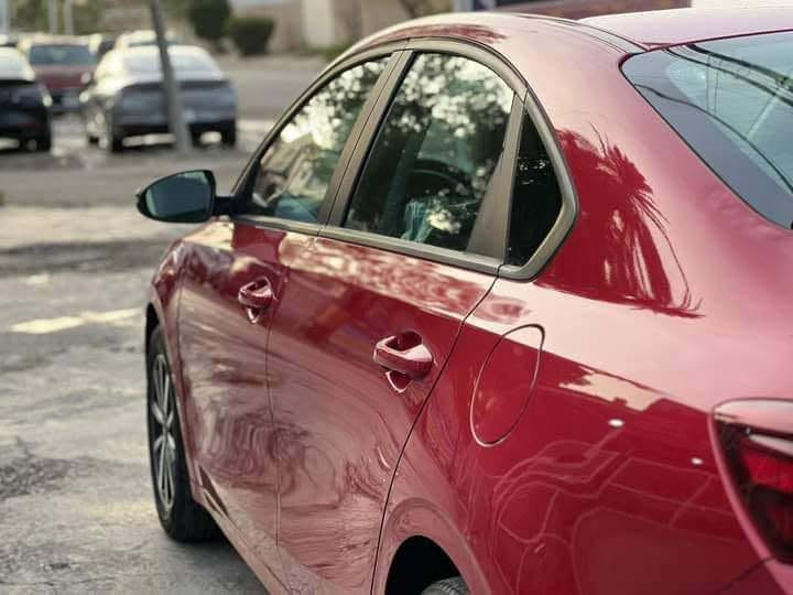 السلام عليكم كيا فورتي للبيع مديل 2022 حادثها مال امريكا صورها موجودة وايرباك سترين راجع سستم وبالعراق ضربه خفيفه بل جاملغ الخلفي صار بي صبغ بس الداير (الهلال) سياره جاهزه دوشمة عام تخم تاير جديد السعر 135$ وبي مجال
للاستفسار 
***********
