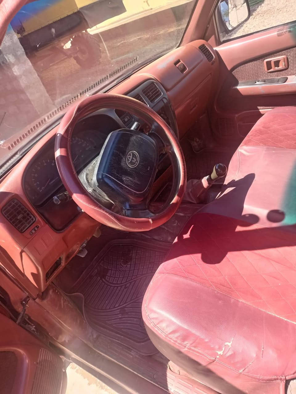سلام عليكم بكم تيوتا موديل 98 رقم سليمانيه تحويل ثاني يوم وكاله ماكو فقط تحويل سنويه لحد 31   دولي محرك 4 شرط جديد لا صرف ولا نقص مصبوغه جماليه طخم تاير جديد صدر جديد دشبول احمر سياره حلوه مال جناي سعر اتصل عل صاحب السياره ***********

