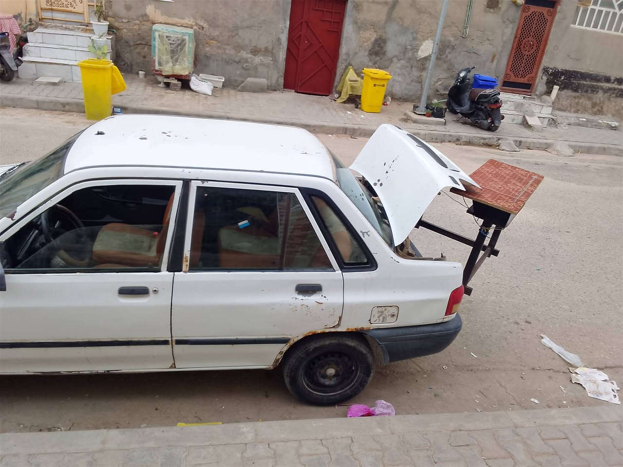 ٢٠١٠ • أبيض • عليها غرامات