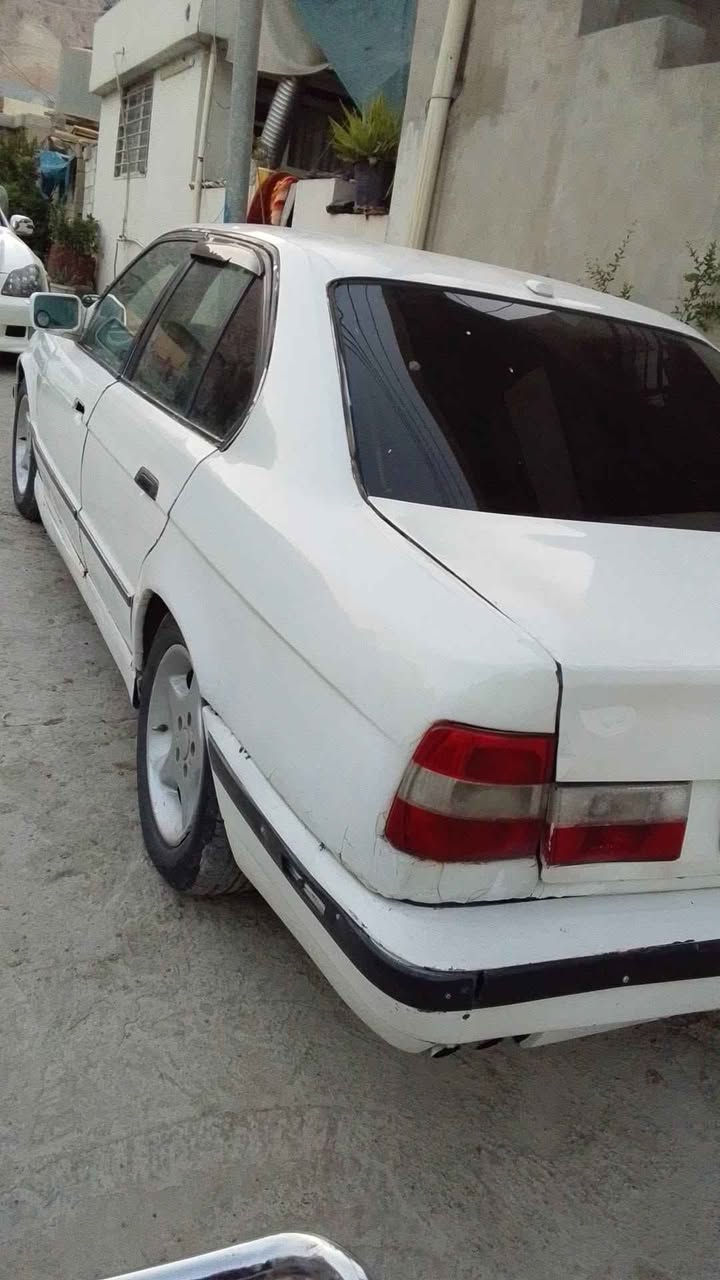 بوو فروشتن bmw525ئتوماتيك موديل1991علوجه *********** مه كينه كه بس Singapore
