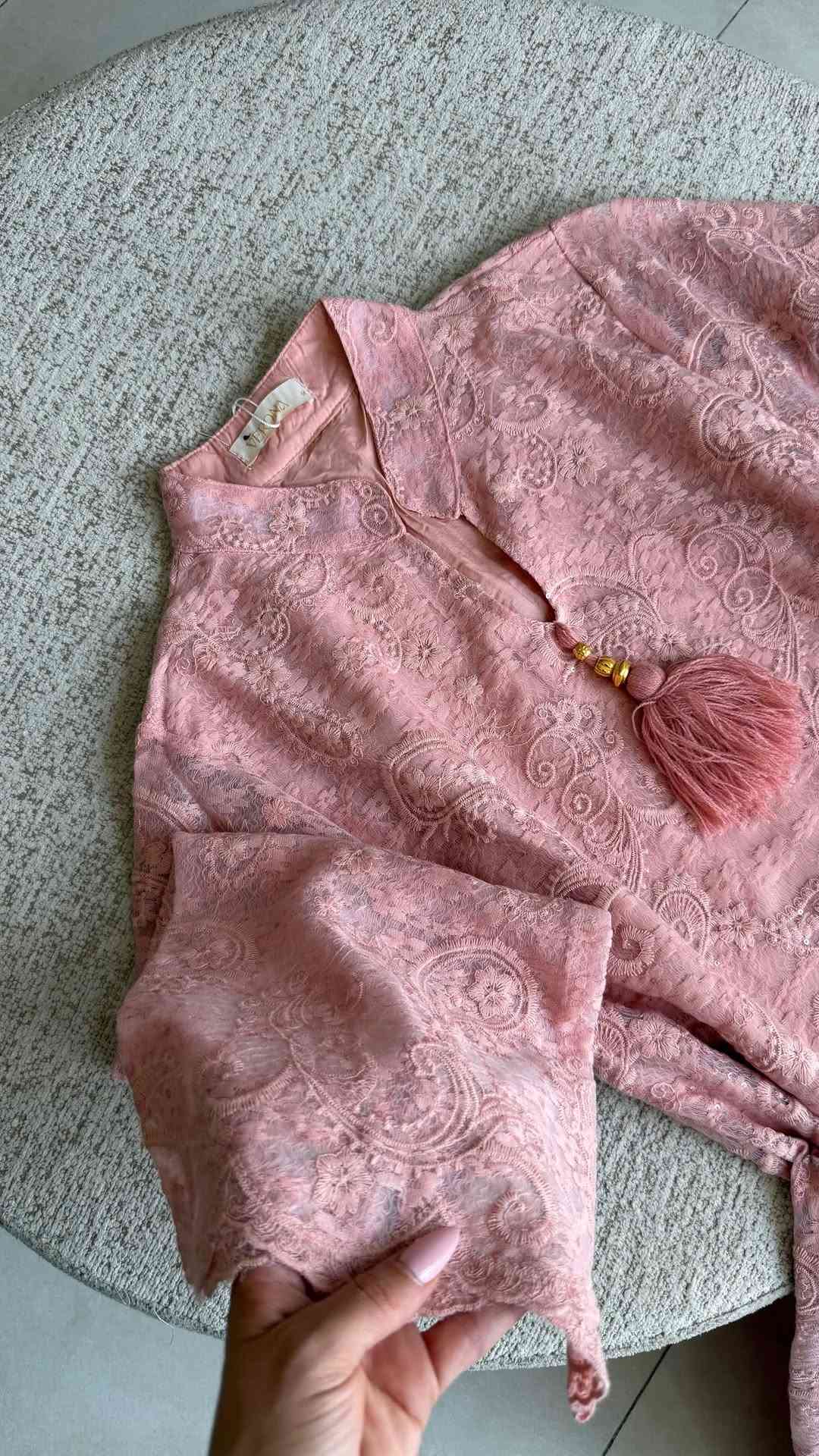 الكلابية الأنيقة 🤍✨
السعر 60 ألف
القياسات S • M • L • XL • XXL
الطول 130 سم
