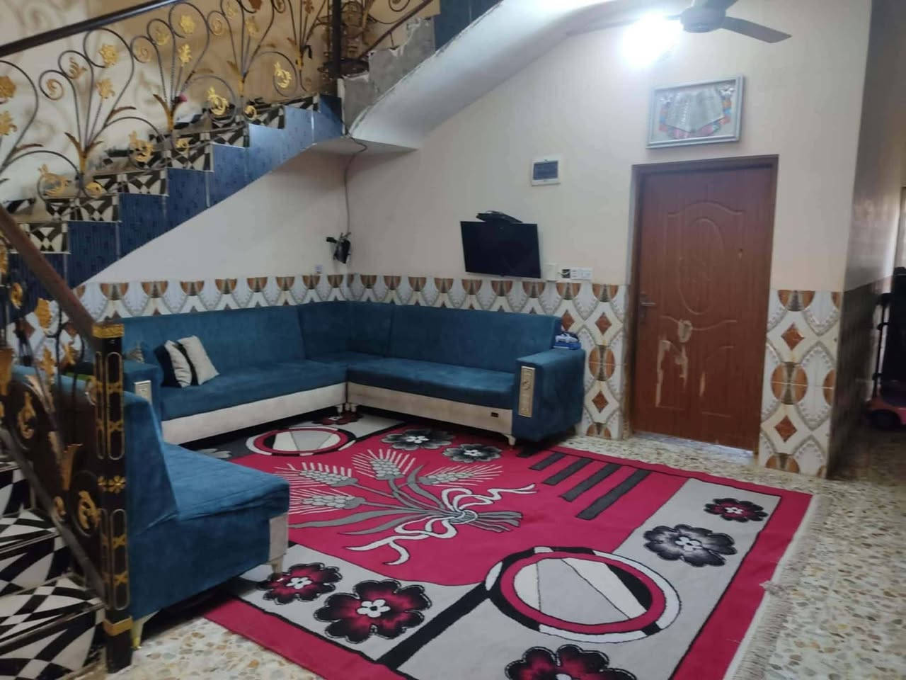 بيت للبيع
١٥٠ متر واجه ٧ ونص نزال ٢٠ البيت طابق واحد كامل من كلشي بناء طابوك ب٢٠١٥ شهداء ابو غريب من يم السريع مدخل الريان قريب جدا عالسريع
***********
