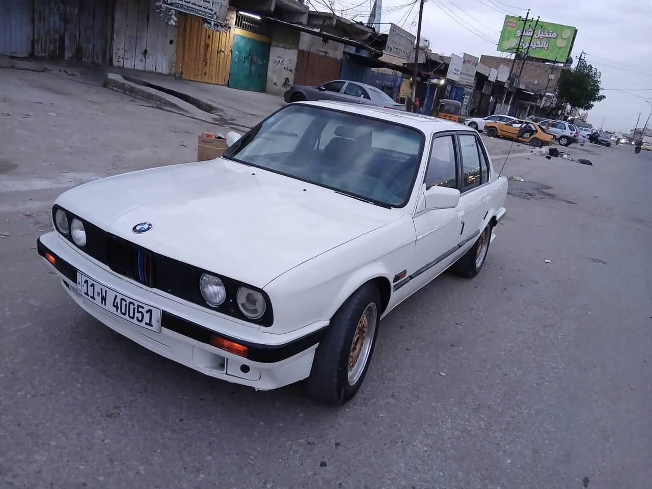 سلام عليكم
BMW E30 مكينه 525 
السياره نشطه كلش عضمتها حلوه ابيع علا ضررها 
*********** 30$
