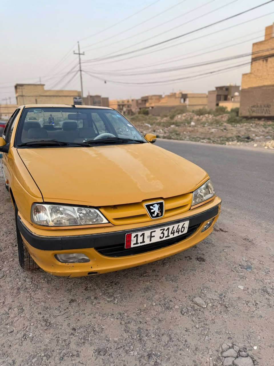 السلام عليكم بيجو بارص 2015 كفاله عامه عده صبغ قليل  الجاملغ الخلفي  بسمي تحويل ثاني يوم السياره خير من الله السعر 38 وبيه مجال قليل سنويه بعدهي مصاقطه  مكاني بغداد الصابيات ***********
