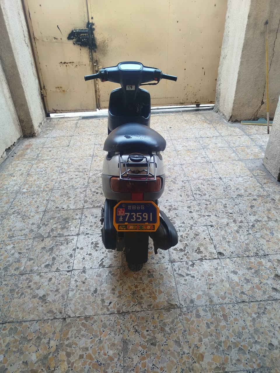 سلام عليكم دراجه بطه 2003 نضيفه مناقصه شي كله شغاله كيج سرعه كيج بانزين مامفتوحه كله بلاديه لاصوت كير ولا روله سعر 500 وبيه مجال بصيط استفسار ***********
