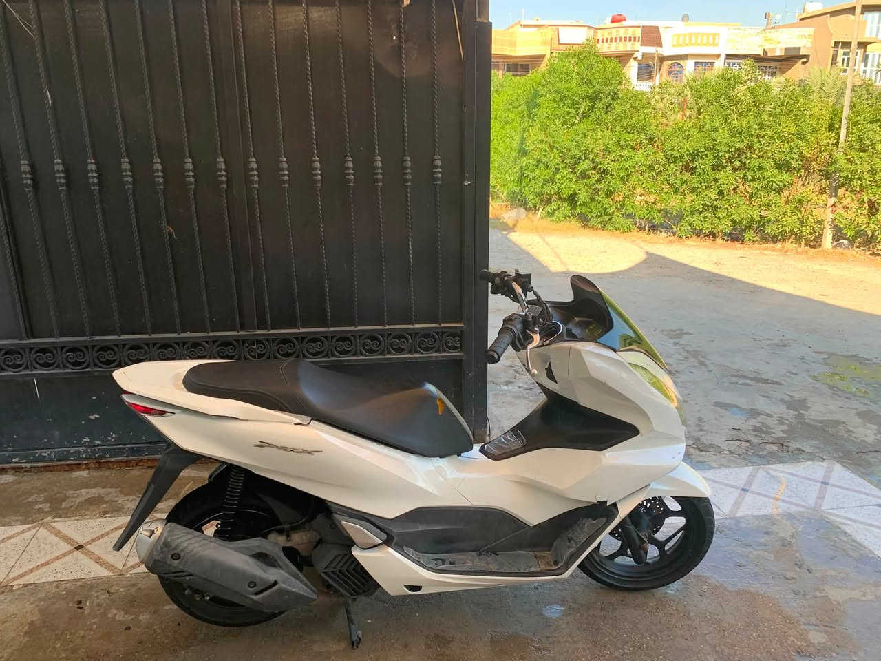 السلام عليكم pcx جيل الرابع وارد كوري
دراجه تخبل مكفوله مكينه كلجات كهربائيات 
مكاني بغداد الغزالية 
***********
دراجة كلش جديده ونضيفه
