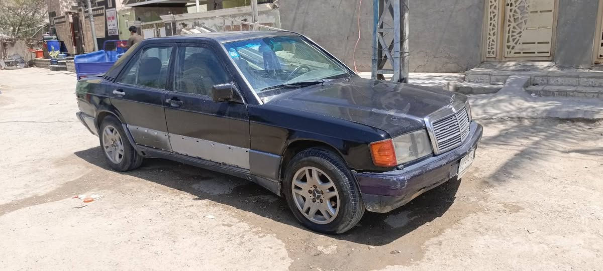 السلام عليكم شبابنا الطيبه عندي هاي المحروسه 190 للبيع موديل ٩١ بيها مكينه ونجي مكينتها مستويه بيها بگن ورايدها ب ٢٠ وبيها مجال رقمها بغداد سنويتها لل ٢٨ عنواني ديوانيه مركز رقم التلفون ***********
