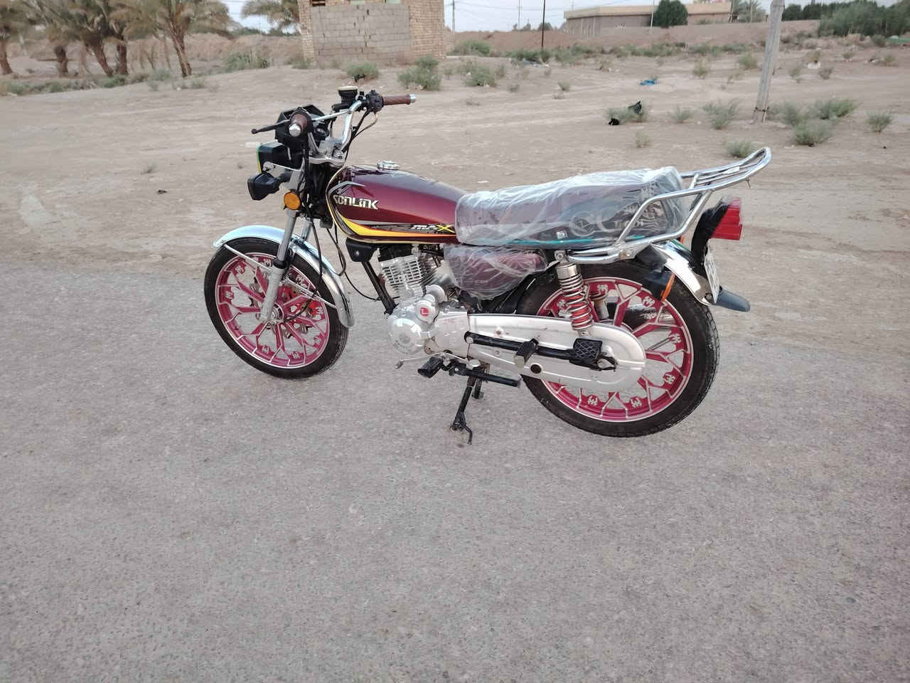 سلام عليكم درجة سيفان للبيع أوراق اصولي موديل 2025 مكان بابل السعر 750وبيها مجال ***********
