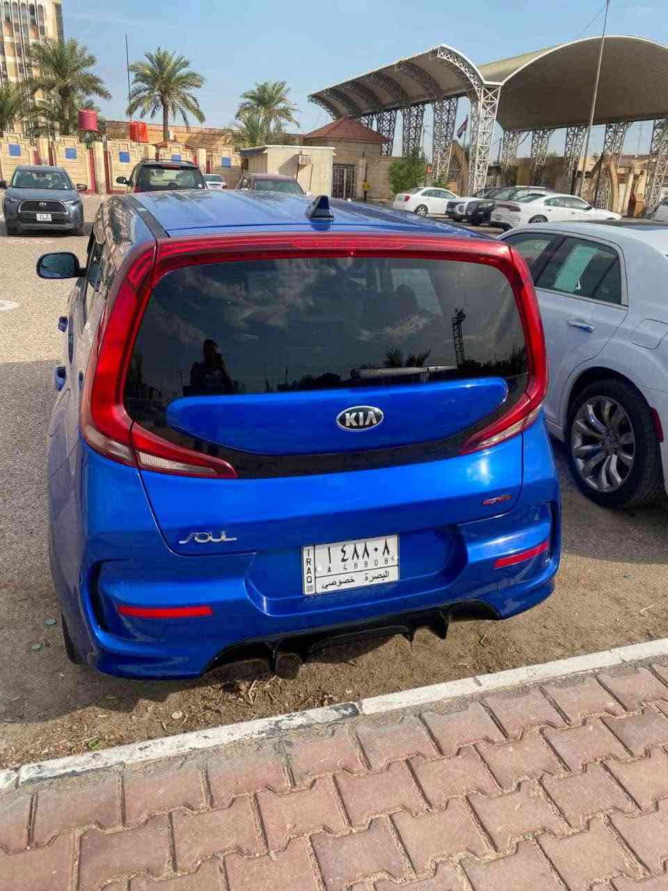 كيا صول للبيع ب135  وبيها مجال
 بيه بس خشم بنيد حادث
وجاملغ امامي صبغ اثر جراد
موديل ٢٠٢٠
 ٦١ الف كيلوا
 سنويه
مداور ثاني يوم
 بالبصرة

للتواصل : *********** Singapore
