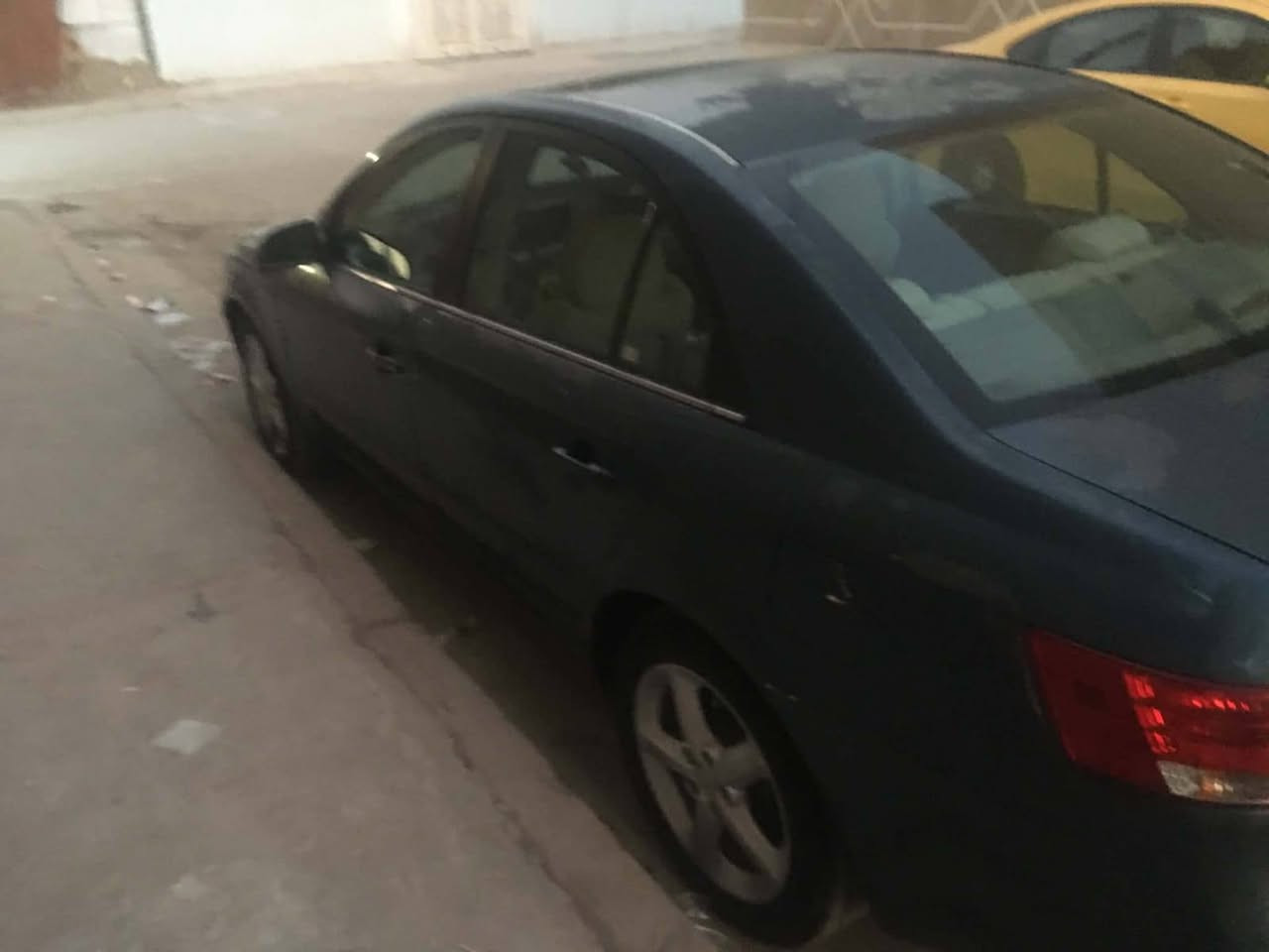 سلام عليكم من رخصت الكروب سوناتا موديل 2006/سته اسلندر كير جديد تبريد شغال مكينه بيها رواجز /وأرد كندي حادثة خشم لاجاملغ الأيمن/***********/مكانها بغداد الشعب سعر 80وبيها مجال
