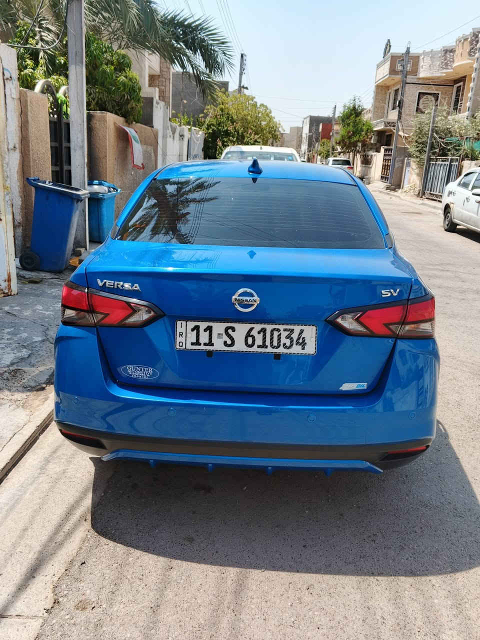 السلام عليكم
سياره نيسان فيرسا موديل 2021
سياره نضيفه وما ناقصها شي 
ضربتها تبديل باب السايق ونص صبغ الباب لوره الباقي مكفول شاصي ولغد محرك 1600 
السياره سعرها 110 مكاني بغداد حي العامل
رقمي واتساب ***********
