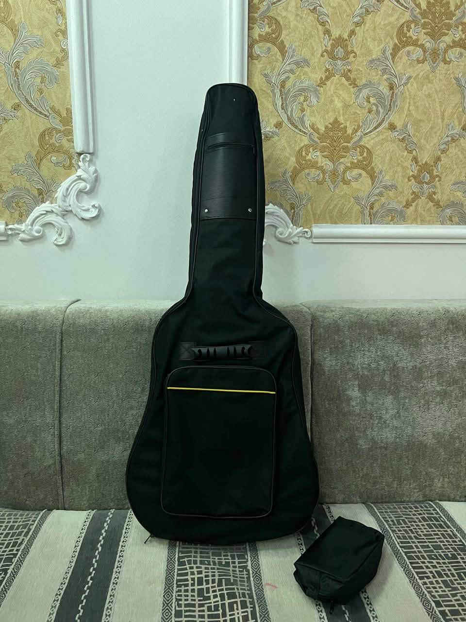 السلام عليكم  🎸V50NJP-NT جيتار للبيع مع كامل ملحقاته والجنطه والحزام
جديد ونظيف جدًا، مجرب مرة وحدة فقط وما مستخدم بشكل فعلي.
حالة ممتازة، والبيع بسبب عدم الحاجة إليه.

السعر 175 
للتواصل : ***********
المكان : بغداد شارع فلسطين
