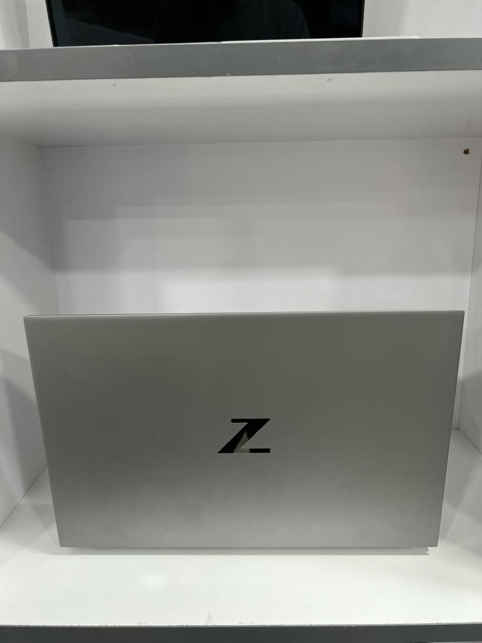 HP زدبوك G8 • شاشة 4K • i7-11800H