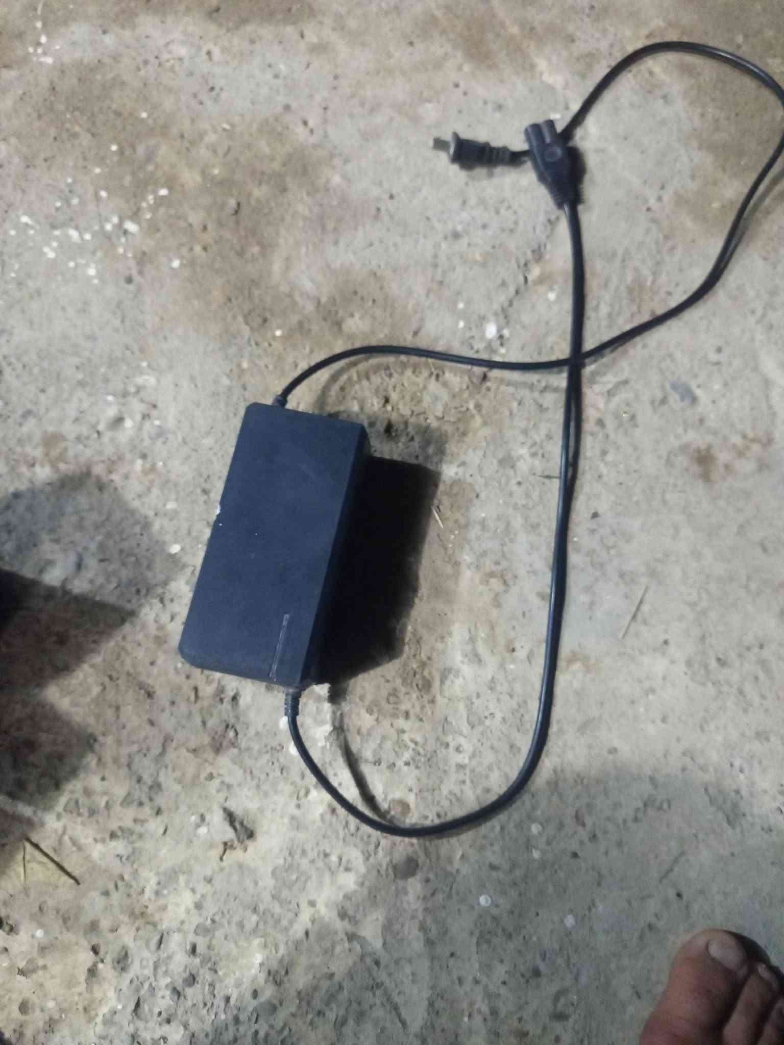 سلام عليكم بطاريات بايسكل شحن للبيع٣ بطاريات سعر الوحدة عشرين20 وشاحنة خمس بطاريات سعرها 40 المكان ديالى دلي عباس رقم الهاتف ***********
