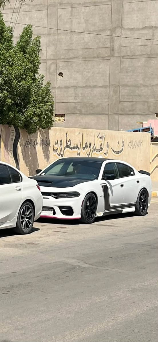 اخوان السيارة للبيع فقط سعر مناسب جدا بلنسبة ل نضافتها جارجر ٢٠١٥ ارتي ٥٧٠٠ نضيفه كلش مكينته جديده 
حادثها مثل ما موضح بلصور نص ربع البنيد شبه كلين وبيه بوارد بسيطه اني بيدي سويتهن ممبينات  غير هيج السياره كفالة من الصبغ فقط البنيد محدث مال هيلكات وي الدعامية وصور الحادث موجوده بلمنشور كدامك 
مواصفات تقريبا فول مواصفات ما عدا الفتحه 
يعني حساسات مري 
كشنات خزن
تدفئة تبريد بلكشنات الاماميه + الخلفية 
عليها برمجة حلوه. Pop corn 

السياره ناصبه وحلوه كلش + الحلال حلالي والفلوس فلوسك اذا معجبك سعرها علق ب يا الله واعبر المنشور والله يرزقك اغاتها انشالله 
السعر ١٦٨ وبيه مجال للشراي 
مكاني الحلة 
واتساب *********** 
ماسنجر هم موجود

نص مكتوب في الصور:
- 000-17032219 - 03/16/2016 INSURANCE AUTO AUCTIONS, INC. - IAAI.COM 000-17032219 - 03/16
- 060-17022216 - 02/10/2015 COPART INC COPART.COM COPART INC 060-17022216 COPART AUCTIONS COPART AUTO AUCTIONS, INC.