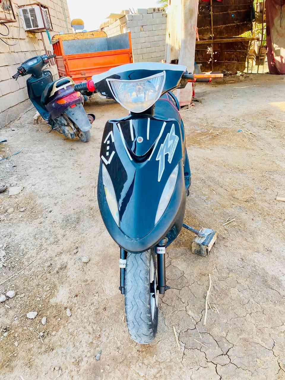 سلام عليكم للبيع دراجه ماكس عدله بوشه 49بلاديه 
كهربائيات كلها شغاله سعر 475 وبيها مجال بسيط حك الجيه مكاني البصره 
 قمي ***********
