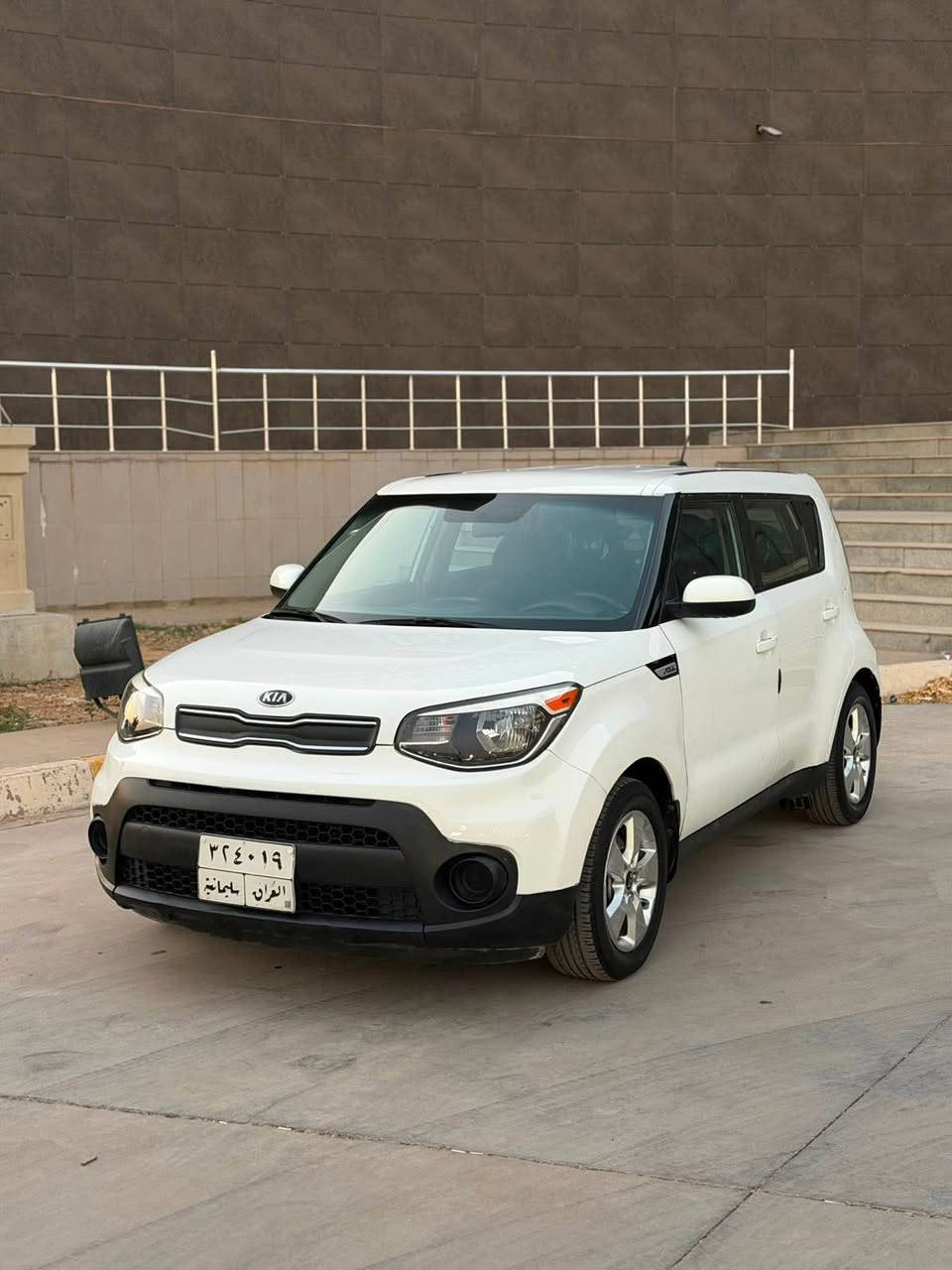 Kia soul

كيا سول 
موديل ٢٠١٩
رقم سليمانيه.  كوبون بنزين بي  بشرط تحويل ثاني يوم 
كير محرك بشرط مامفتوح  محرك جبير 
سياره جديد و جاهزه بدون نقص
تاخم صدر.  تايرات جديد 
مواصفات eco.   شاشه جبير.  ABS  سماعات boss  
تحديد سرعه.   و تحكم استيرن 
سياره بيها باب واحد صبغ بدون دواخل. بدون ارباك 
مكان سياره كركوك 

سعر ١١٥ وبي مجال.  خابر وتدلل ماجاوب تعليق او رساله 
***********
*********** كركوك, العراق
