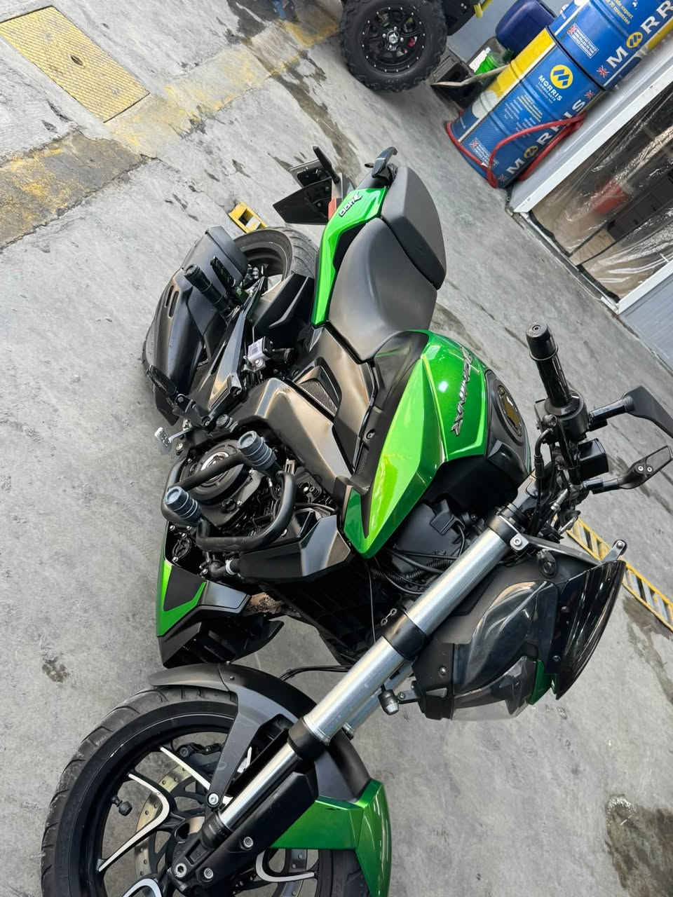 السلام عليكم اخوان 🤍
دراجة دومنر 
400cc
دراجه نضيفه مرقمه بغداد
2021
السعر35 وبيها مجال بسيط 
مكاني بغداد حي الخضراء 
رقمي ***********
واتساب للتواصل
