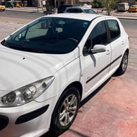 للبيع فقط بيجو 307 فرنسي موديل 2007  رقم بغداد الحديث بأسمي تحويل ثاني...