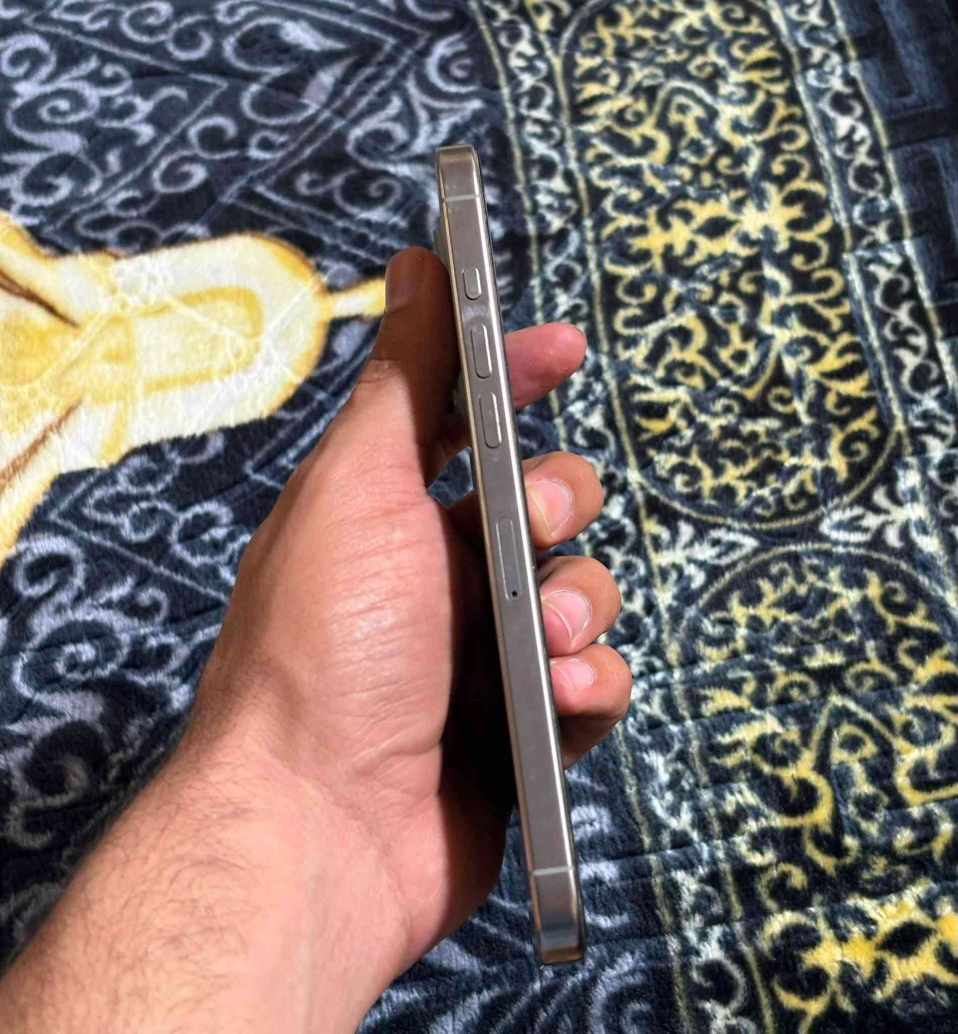للبيع
ايفون 16 برو ماكس
ذاكره 256
بطاريه 98%
 الجهاز لون تيتانيوم 
الكارتون الاصلي موجود الجهاز شخط مابي استخدامه تصفح فقط بدون اللعاب 
السعر مليون و 350 وبي مجال
المكان : تكريت
 للاستفسار اكثر 
***********
