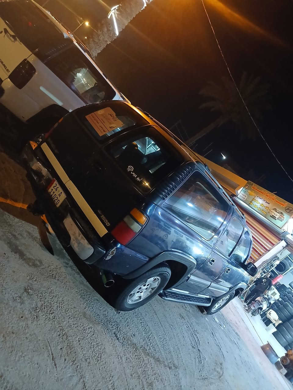 السلام عليكم شوفرليت للبيع موديل 2000 سيارة جاهزة رقم انكليزي سنويه بسمي مكان السيارة بابل السعر 90 وبيهه مجال هذه رقمي *********** ♕***********  غير متواجد علفيس

